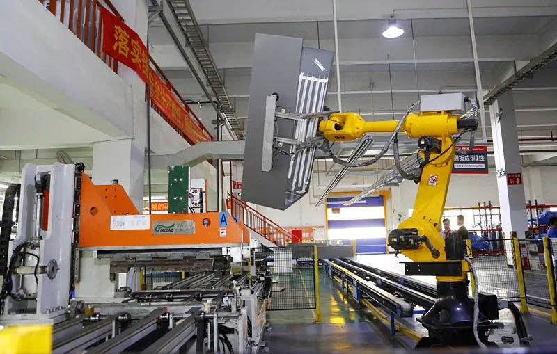 南頭家電基地精準(zhǔn)施策，保障企業(yè)穩(wěn)復(fù)產(chǎn)
